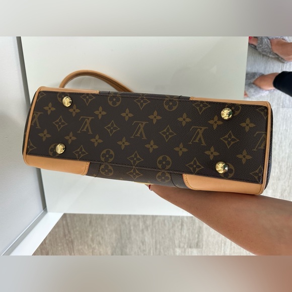 Louis Vuitton Beverly Monogram MM Brown Shoulder Bag - Picture 5 of 8